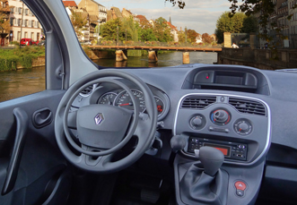 Renault Kangoo mit Darios und Handbetriebsbremse von Kempf als Fahrhilfen