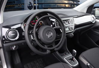 Volkswagen Up! mit Darios Fahrhilfen von Kempf