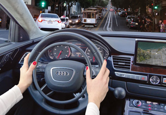 Audi A8 mit Darios Fahrhilfen von Kempf