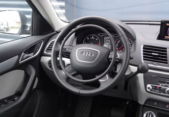 Audi Q3 mit Darios Fahrhilfen