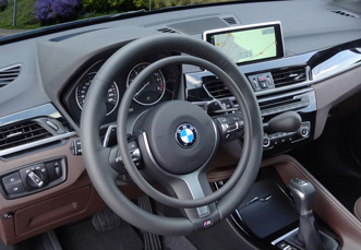 BMW X1 mit Darios Fahrhilfen