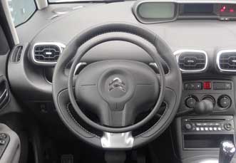 Citroën C3 Picasso mit Fahrhilfen Darios und Handbetriebsbremse von Kempf