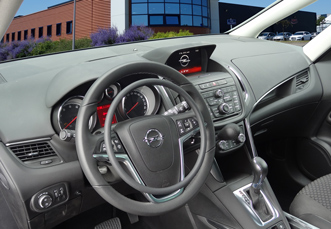 Opel Zafira mit digitalen Fahrhilfen Darios für Fahrer mit Behinderung