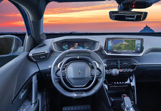 Peugeot 208 mit Fahrhilfen Darios und Handbetriebsbremsevon Kempf