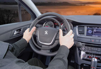 Peugeot 508 mit Darios und Handbetriebsbremse als Fahrhilfen von Kempf