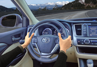 Toyota Highlander mit Darios Fahrhilfen