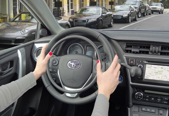 Toyota Auris mit Fahrhilfen von Kempf für Fahrer mit Handicap