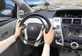 Toyota Prius mit Darios und Bremse für Fahrer mit Behinderung